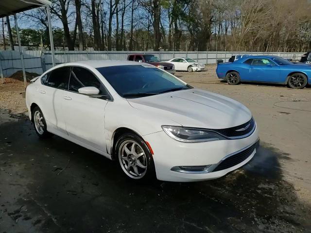 Chrysler 200 2015