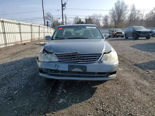 Toyota Avalon 2004
