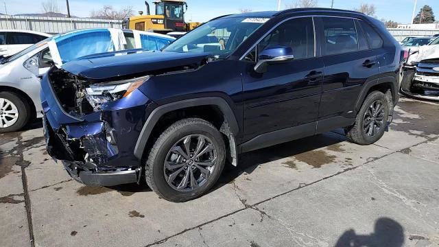 Toyota RAV 4 2025