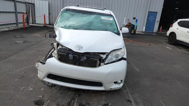 Toyota Sienna 2015