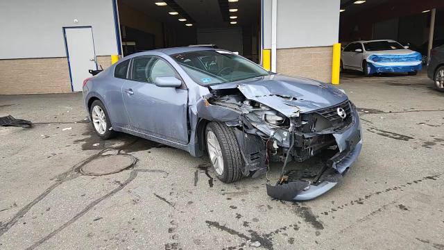Nissan Altima 2012