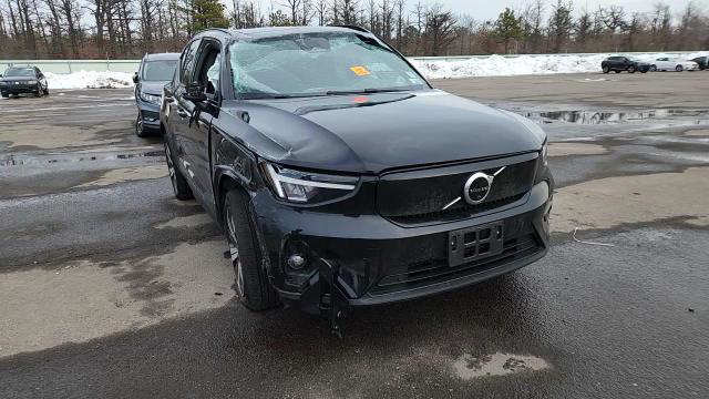 Volvo XC40 2023
