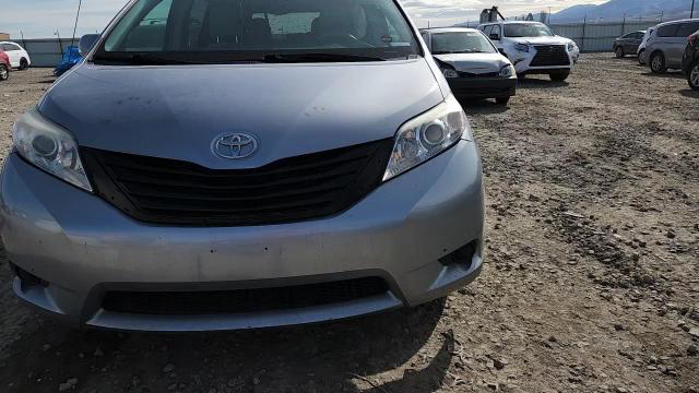 Toyota Sienna 2012