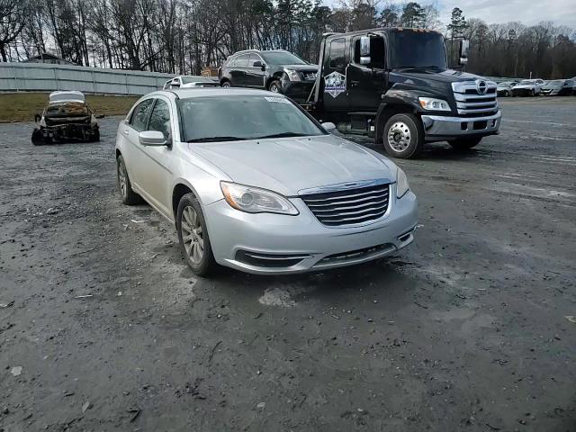 Chrysler 200 2011