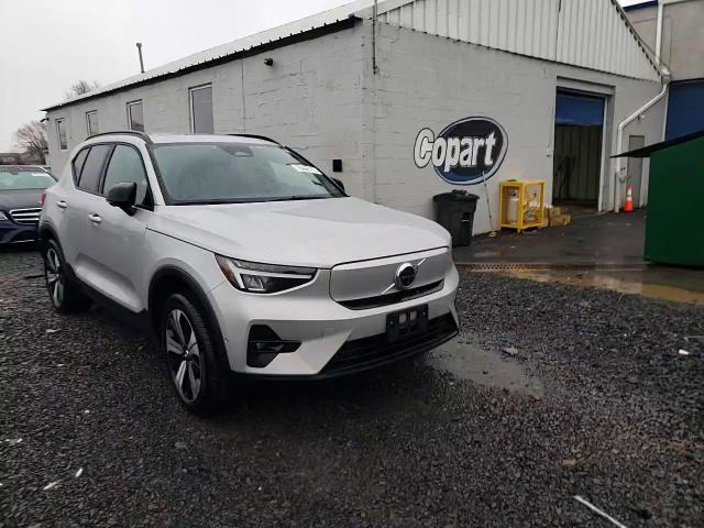 Volvo XC40 2023