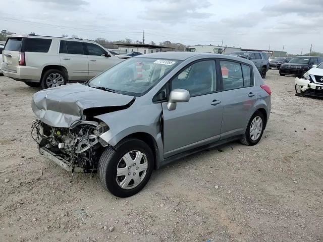 Nissan Versa 2011