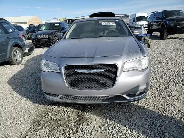 Chrysler 300 2017