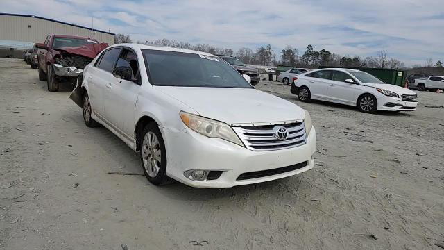 Toyota Avalon 2012