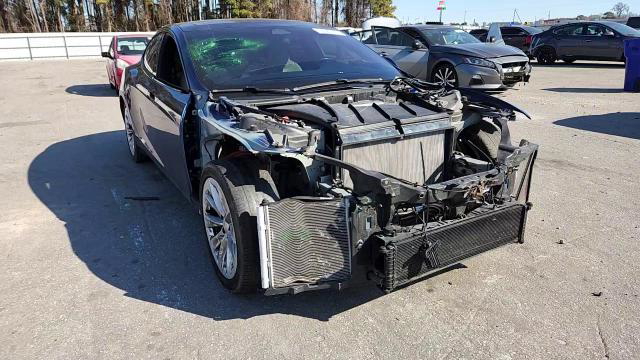 Tesla Model S 2016