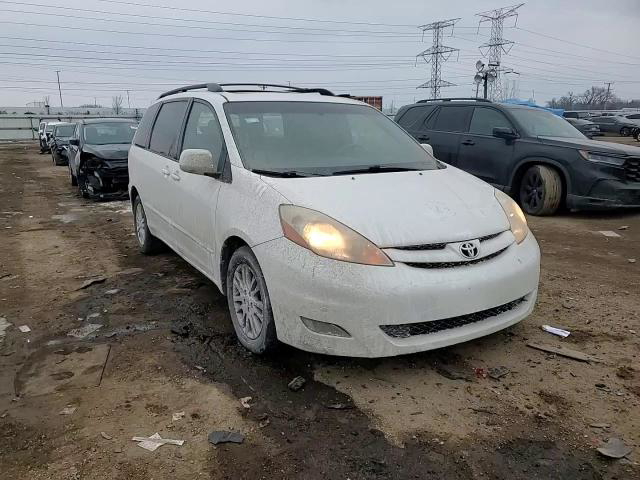 Toyota Sienna 2010