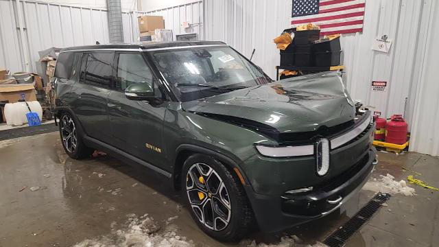 Rivian R1S 2023