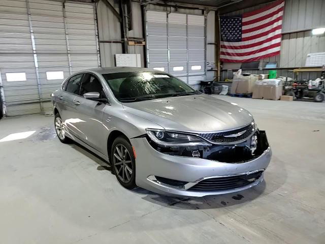 Chrysler 200 2016