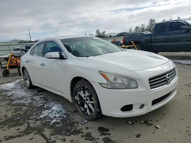 Nissan Maxima 2010