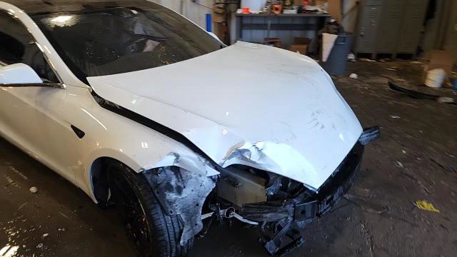 Tesla Model S 2016