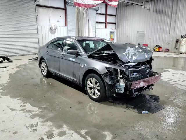 Ford Taurus 2011