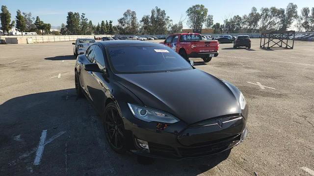 Tesla Model S 2016