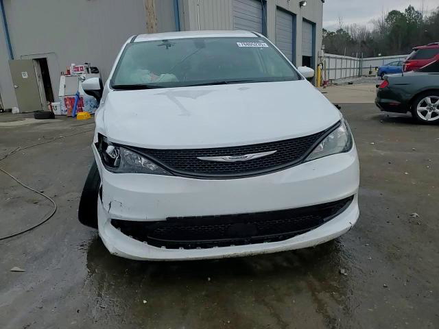 Chrysler Voyager 2022