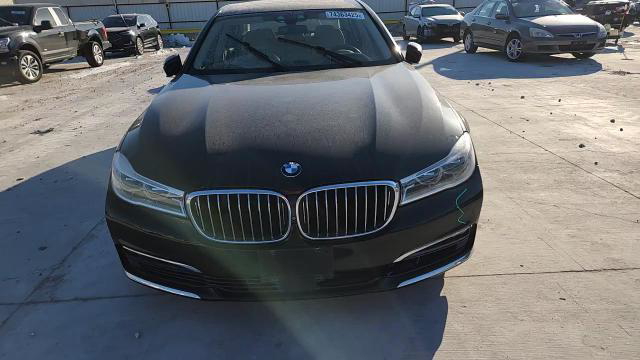 BMW Series 7 2016