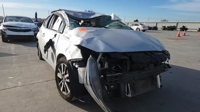 Nissan Versa 2021