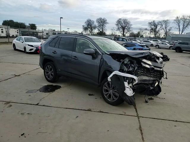 Toyota RAV 4 2025