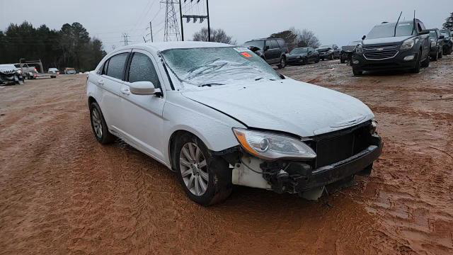 Chrysler 200 2013