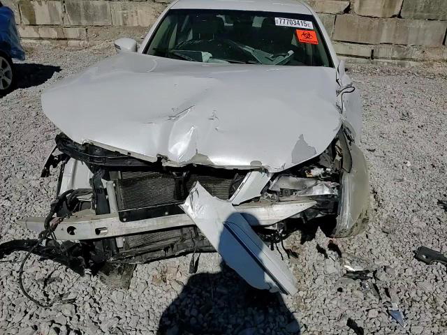 Hyundai Genesis 2011