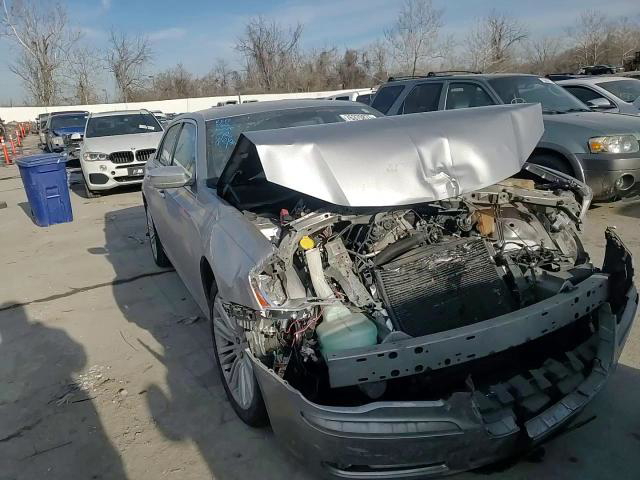 Chrysler 300 2011