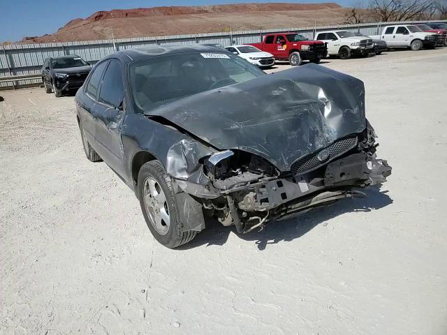 Ford Taurus 2004