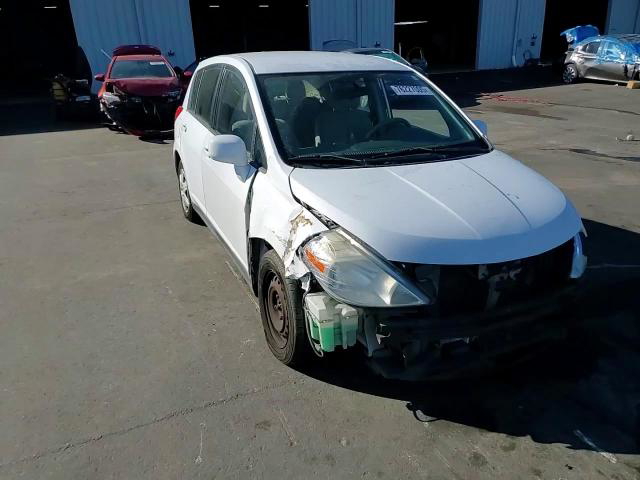 Nissan Versa 2011