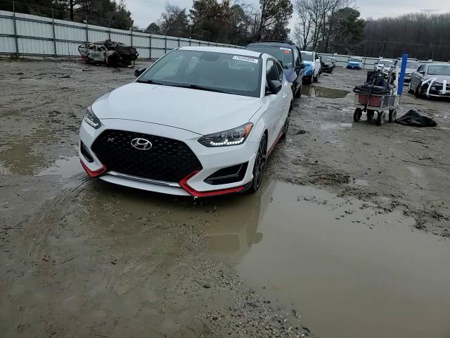 Hyundai Veloster 2021