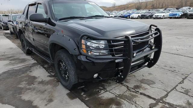 Chevrolet Avalanche 2013