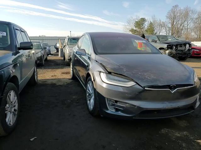 Tesla Model X 2020