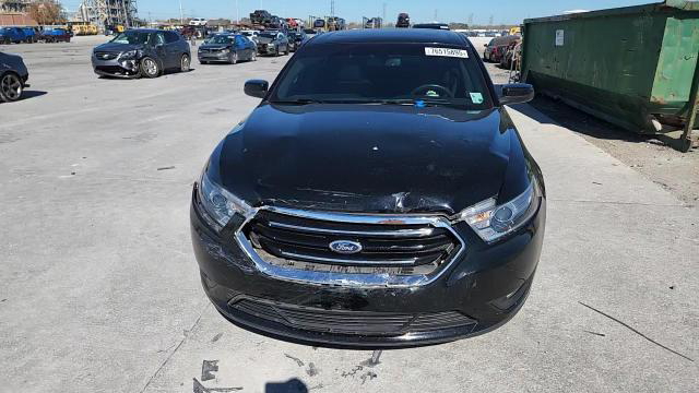 Ford Taurus 2016