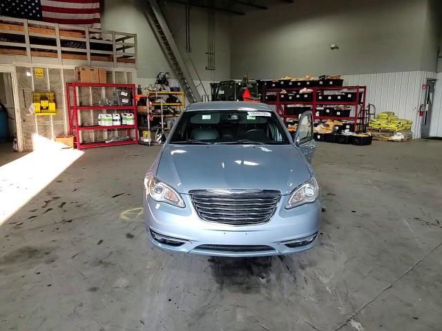 Chrysler 200 2012