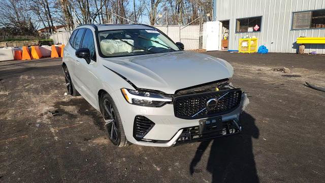 Volvo XC60 2025