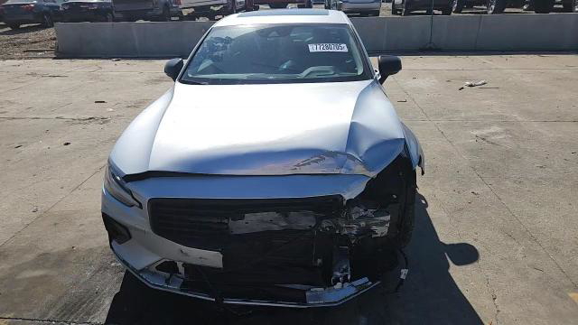 Volvo S60 2022