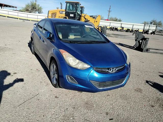 Hyundai Elantra 2011