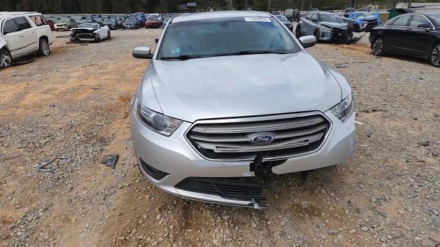 Ford Taurus 2017