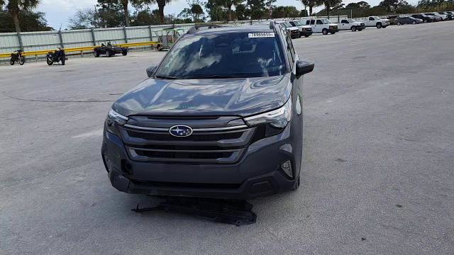 Subaru Forester 2025