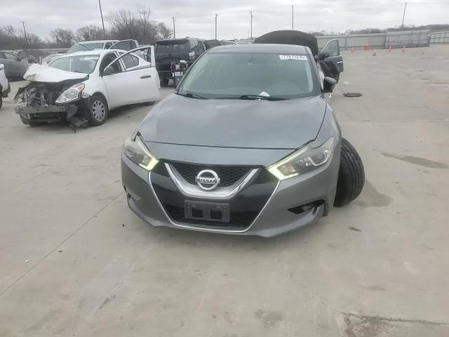 Maxima 2016
