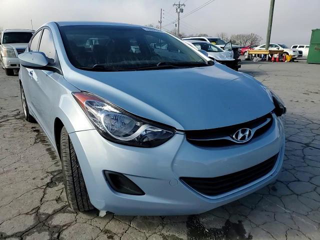 Hyundai Elantra 2012