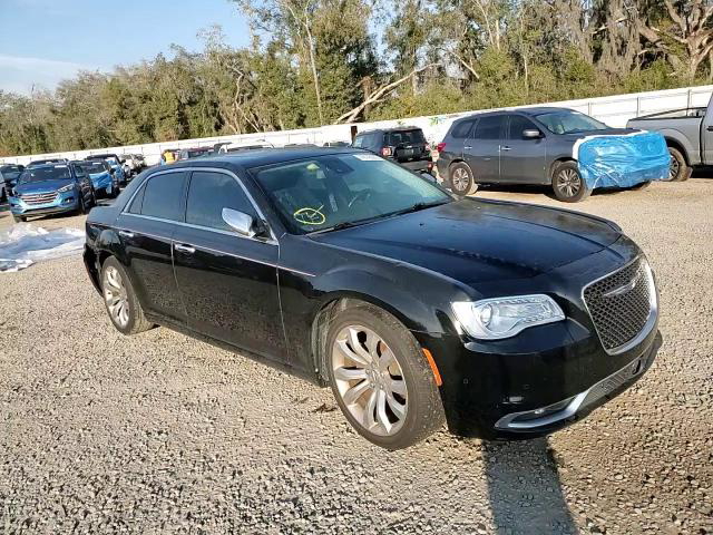 Chrysler 300 2017