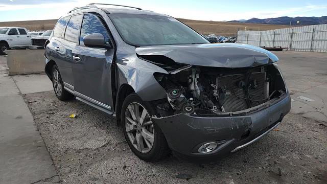 Nissan Pathfinder 2016