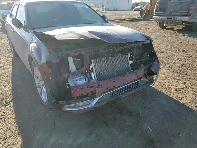Chrysler 300 2016