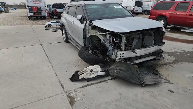 Toyota Highlander 2021