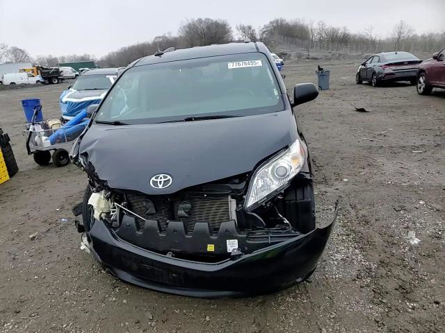 Toyota Sienna 2015