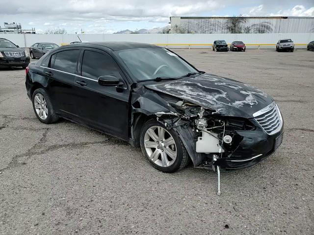 Chrysler 200 2013