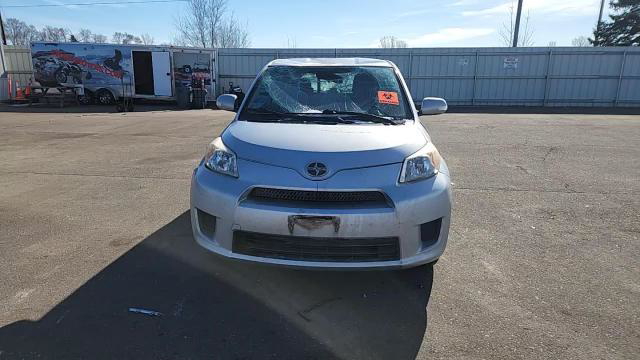 Scion xD 2008