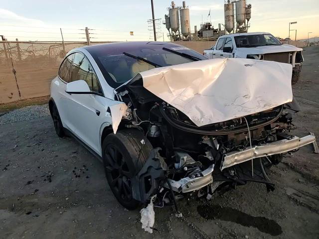 Tesla Model X 2023