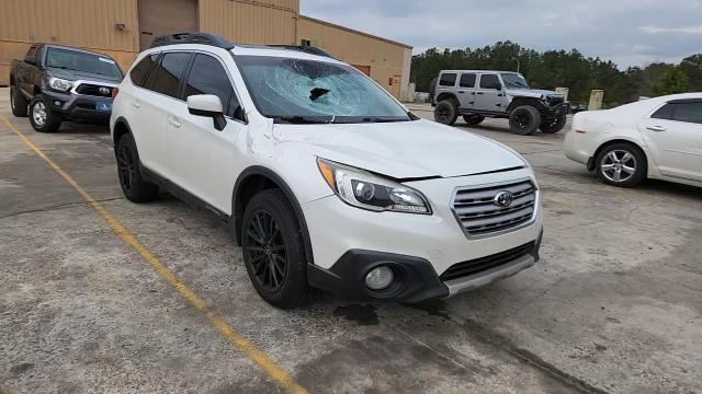 Subaru Outback 2015